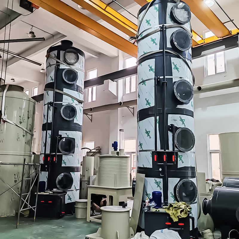 Turn de pulverizare din PVC